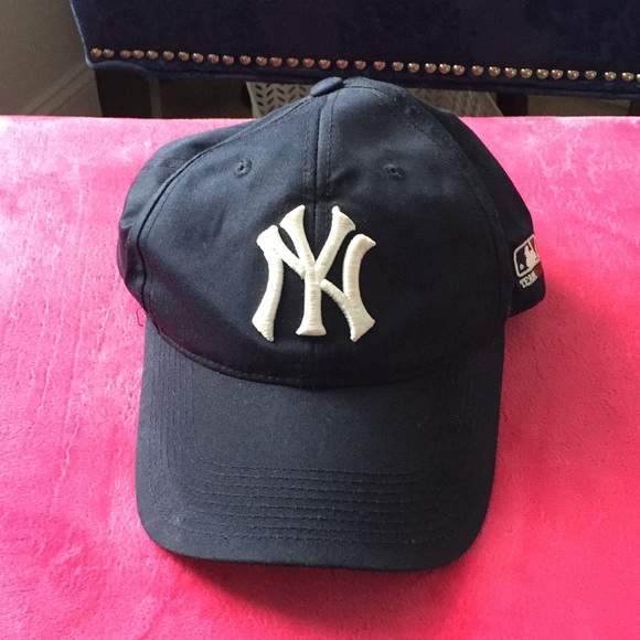 NY Yankees baseball hat - Picture 1 of 3